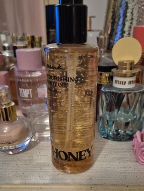 VS Pink Nourishing Body Oil